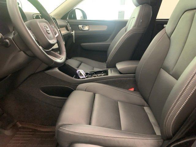 new 2025 Volvo XC40 car, priced at $48,315