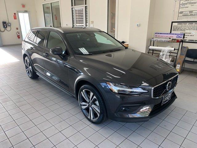 used 2025 Volvo V60 Cross Country car, priced at $41,500
