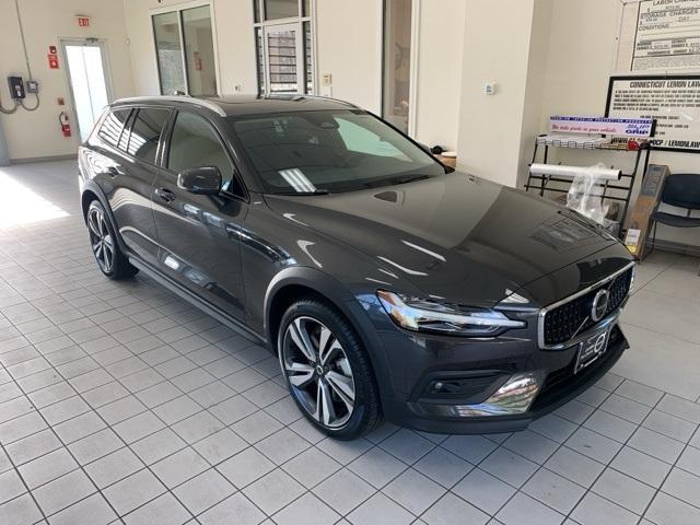 used 2025 Volvo V60 Cross Country car, priced at $44,000