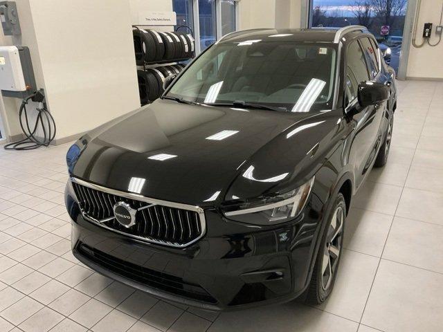 used 2023 Volvo XC40 car, priced at $33,299