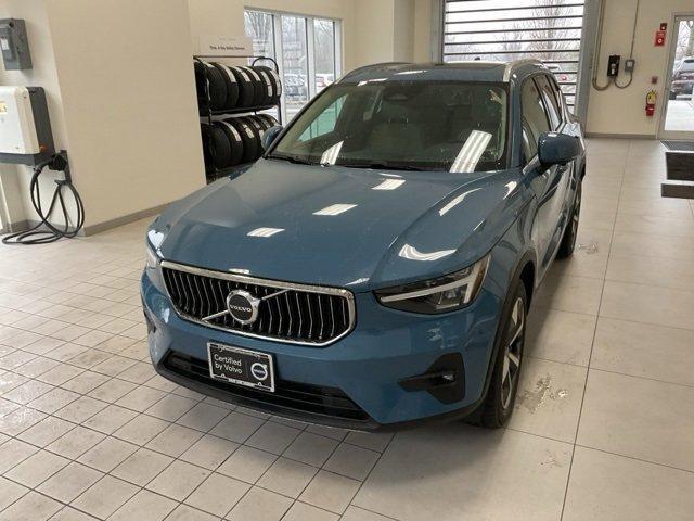 used 2023 Volvo XC40 car, priced at $34,899