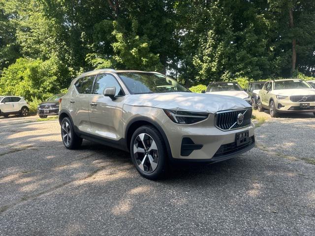 new 2025 Volvo XC40 car, priced at $45,800