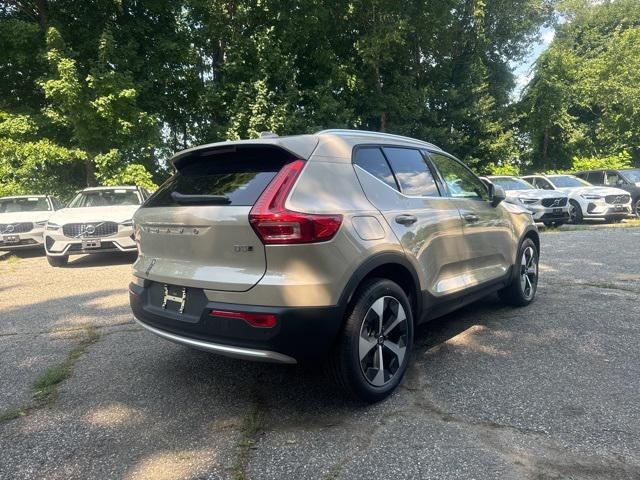 new 2025 Volvo XC40 car, priced at $45,800