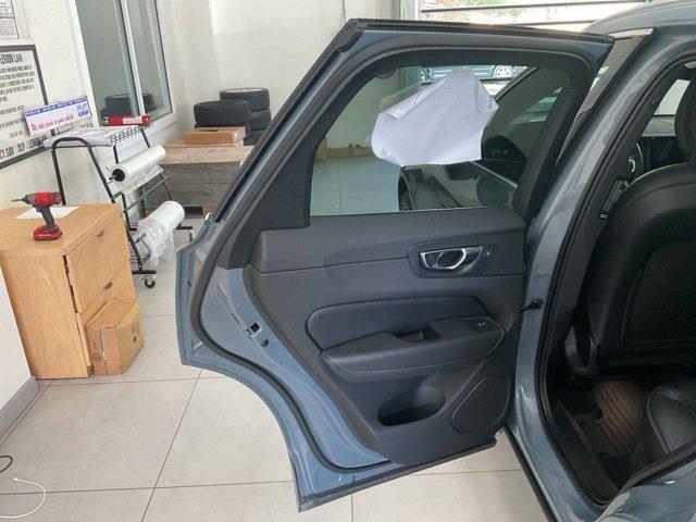 used 2022 Volvo XC60 car, priced at $35,899