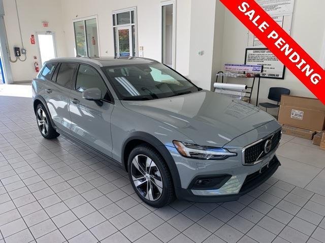 used 2024 Volvo V60 Cross Country car, priced at $39,899