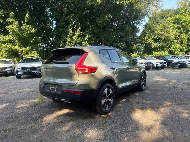 new 2025 Volvo XC40 car, priced at $48,100