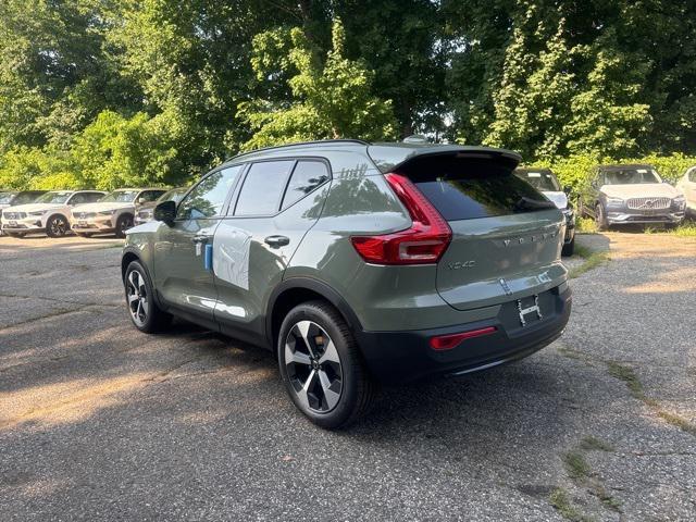 new 2025 Volvo XC40 car, priced at $48,100