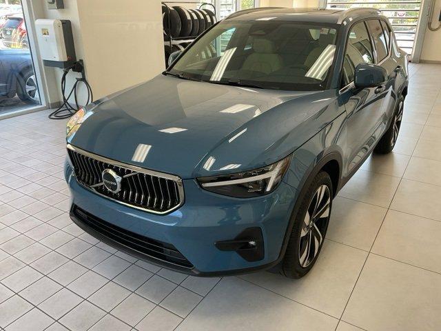 used 2024 Volvo XC40 car, priced at $37,498