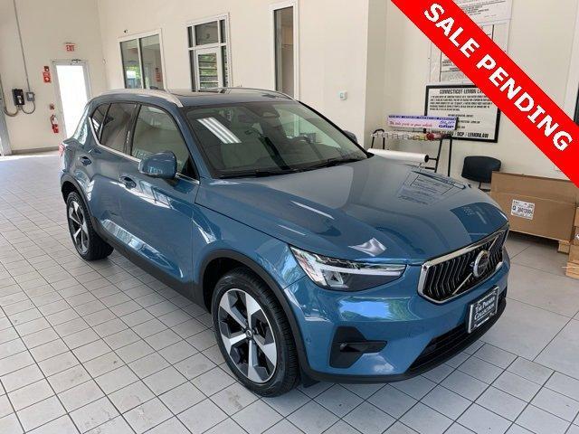 used 2023 Volvo XC40 car, priced at $29,748