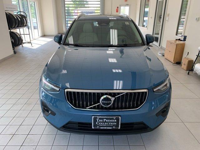 used 2023 Volvo XC40 car, priced at $31,499