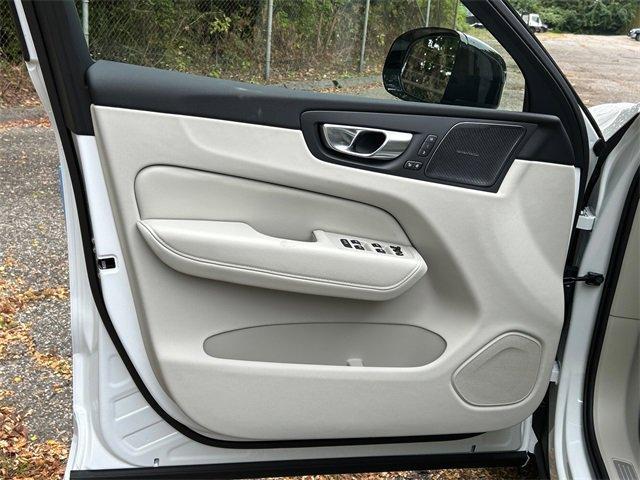 new 2026 Volvo XC60 car, priced at $63,935