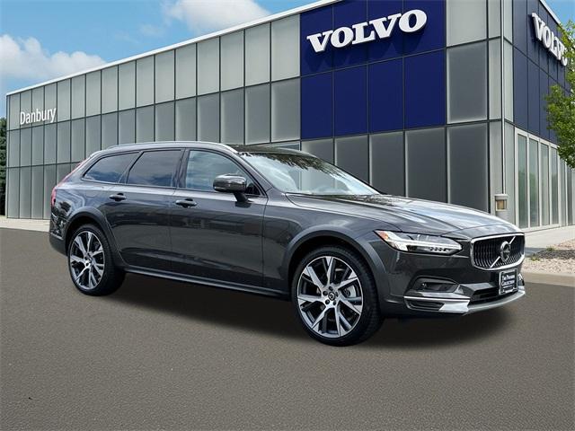 new 2026 Volvo V90 Cross Country car, priced at $71,025