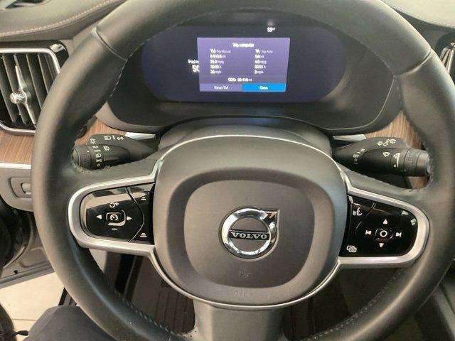 used 2022 Volvo XC60 car, priced at $34,897