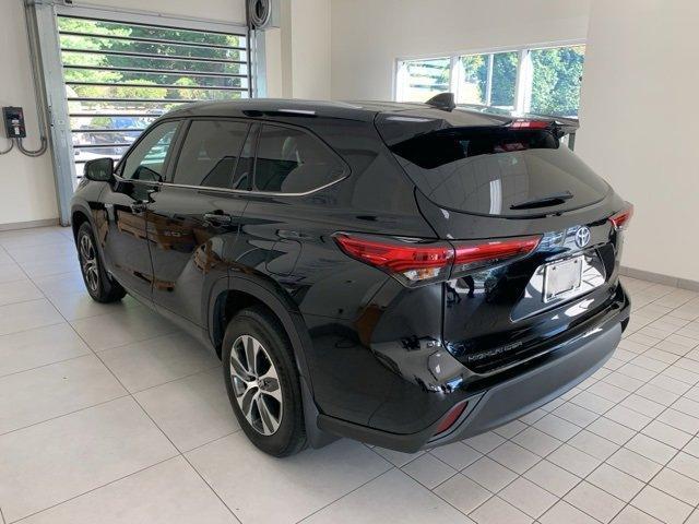 used 2021 Toyota Highlander Hybrid car, priced at $27,899