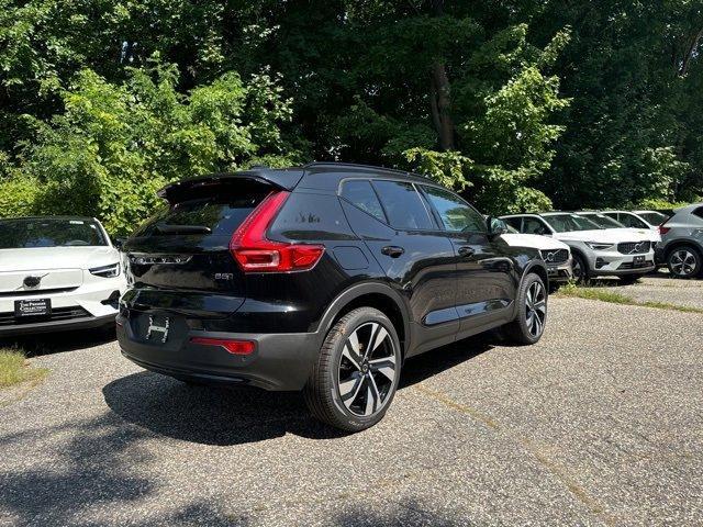 new 2025 Volvo XC40 car, priced at $51,040