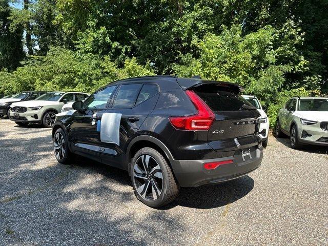 new 2025 Volvo XC40 car, priced at $51,040