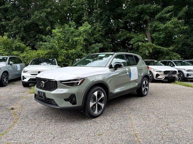 new 2025 Volvo XC40 car, priced at $48,315