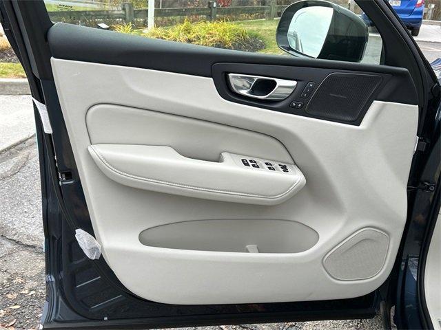 new 2026 Volvo XC60 Plug-In Hybrid car, priced at $72,235