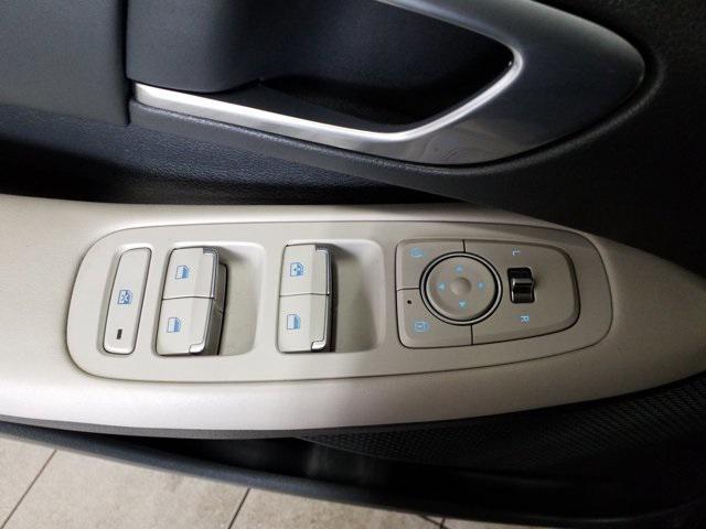 used 2023 Hyundai Sonata Hybrid car, priced at $20,884