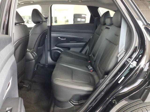 new 2025 Hyundai TUCSON Hybrid car, priced at $38,500