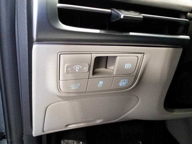 new 2026 Hyundai TUCSON Hybrid car, priced at $40,480