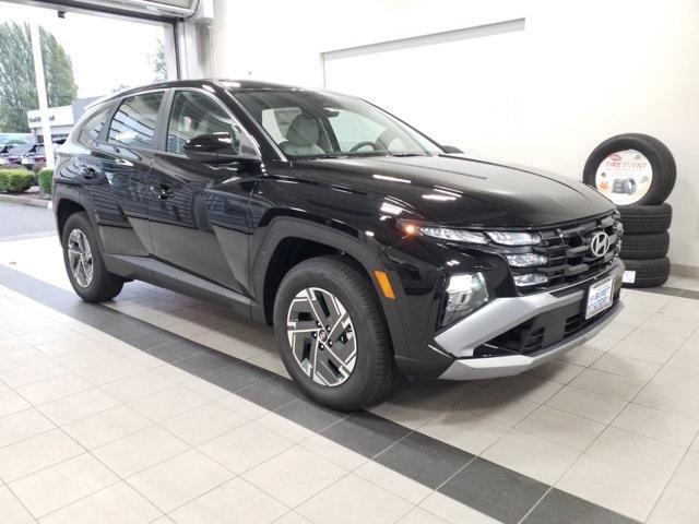 new 2026 Hyundai TUCSON Hybrid car, priced at $30,555