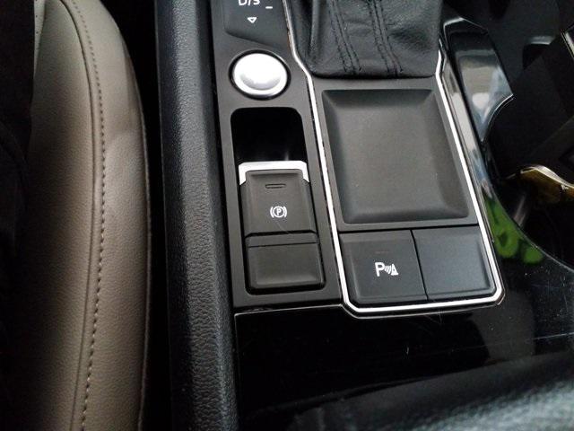 used 2018 Volkswagen Atlas car, priced at $17,822