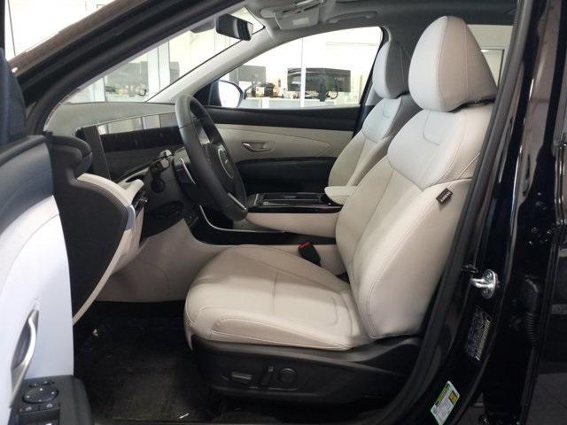 new 2025 Hyundai TUCSON Hybrid car, priced at $33,020
