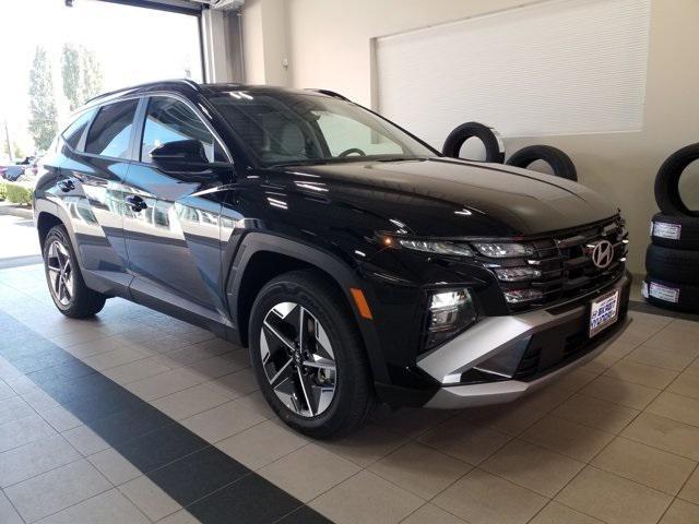 new 2025 Hyundai TUCSON Hybrid car, priced at $33,020