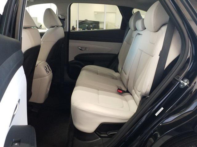 new 2025 Hyundai TUCSON Hybrid car, priced at $33,020