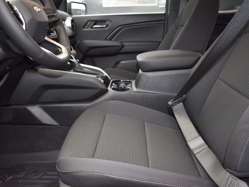 new 2024 Chevrolet Colorado car, priced at $34,155