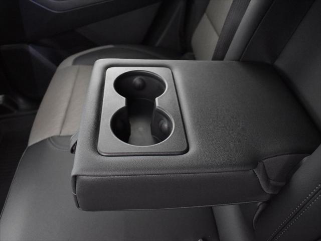 new 2026 Chevrolet Equinox car, priced at $32,805
