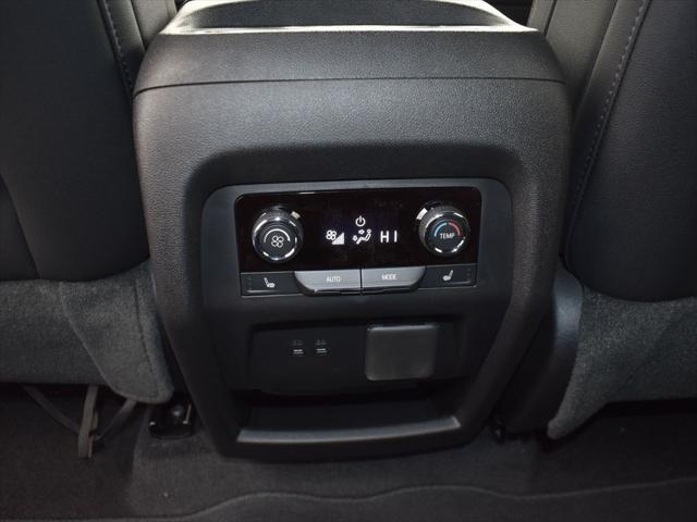 new 2025 Chevrolet Traverse car, priced at $55,894