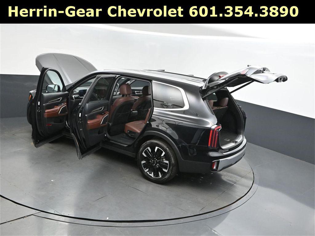used 2024 Kia Telluride car, priced at $37,000