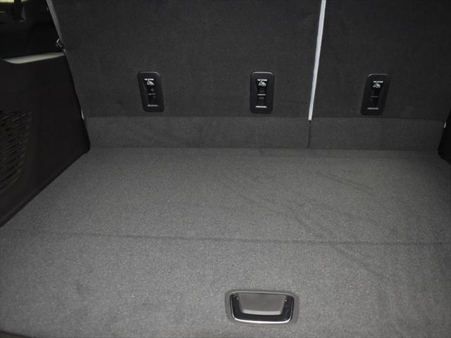 new 2025 Chevrolet Suburban car, priced at $80,320