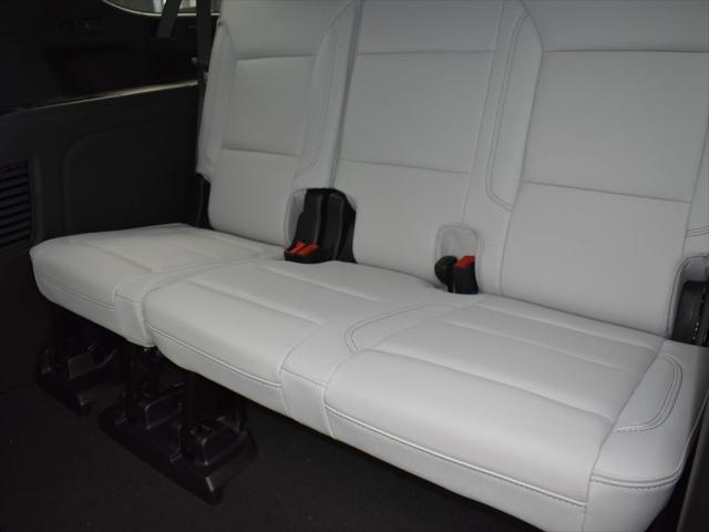 new 2025 Chevrolet Suburban car, priced at $80,320
