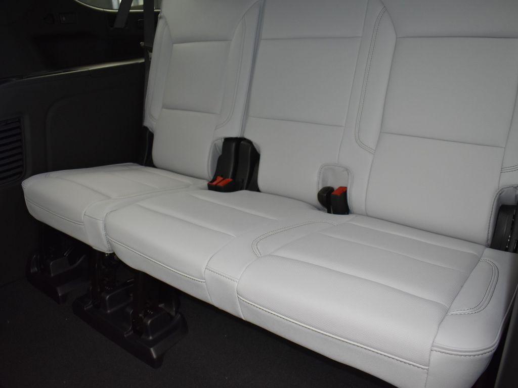 new 2025 Chevrolet Suburban car, priced at $78,320