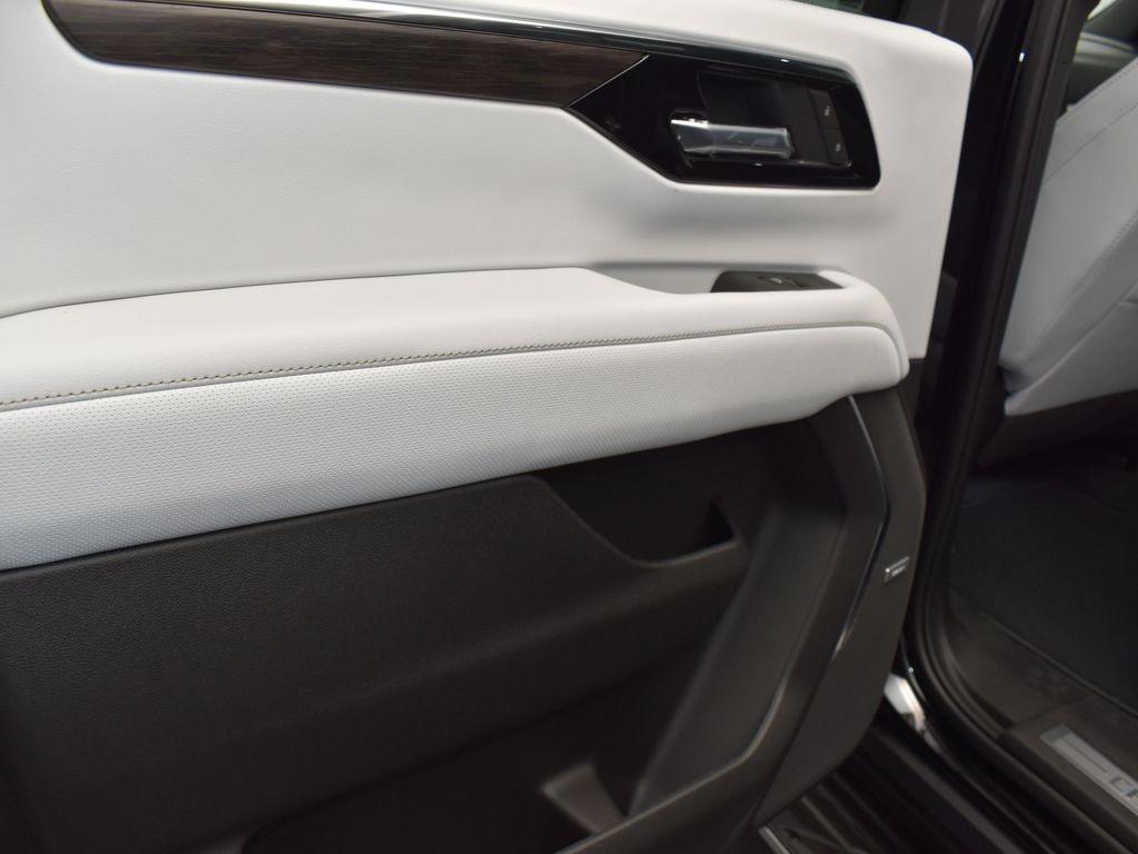 new 2025 Chevrolet Suburban car, priced at $78,320