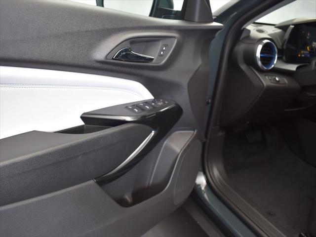 new 2025 Chevrolet Trax car, priced at $26,000
