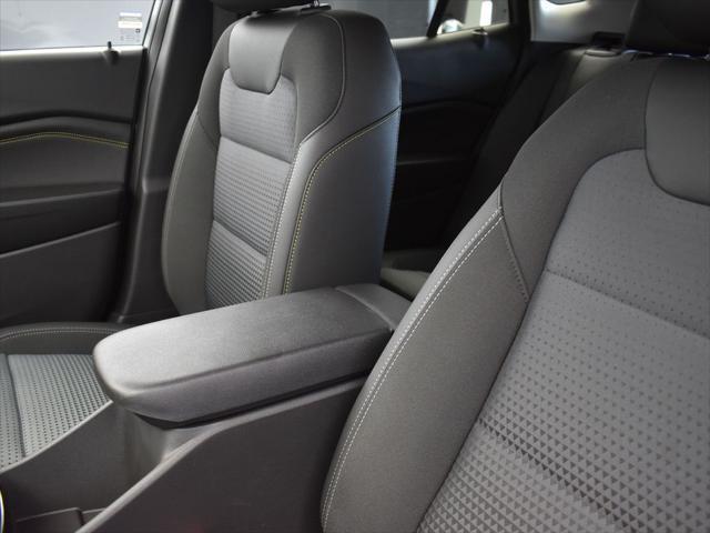 new 2025 Chevrolet Trax car, priced at $25,500