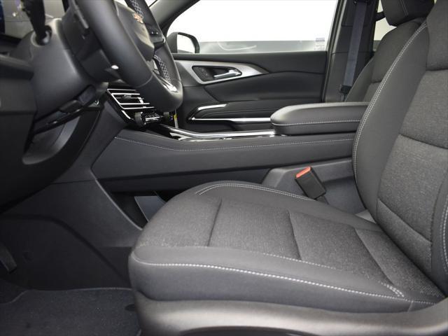 new 2025 Chevrolet Traverse car, priced at $39,895