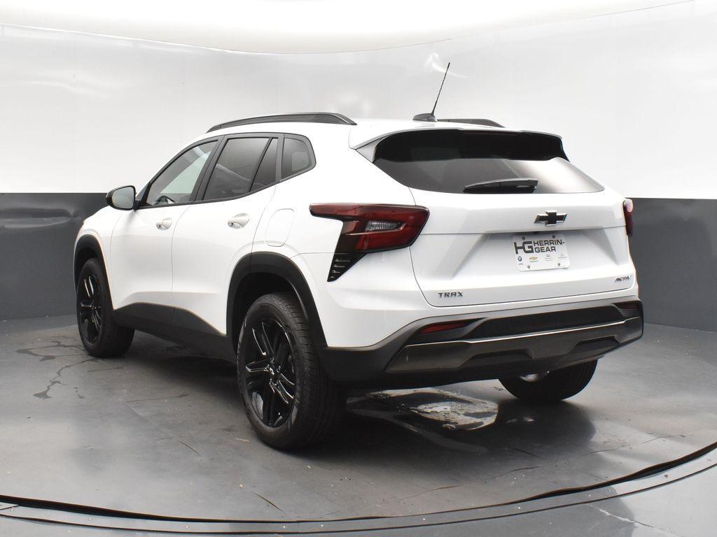new 2025 Chevrolet Trax car, priced at $25,895