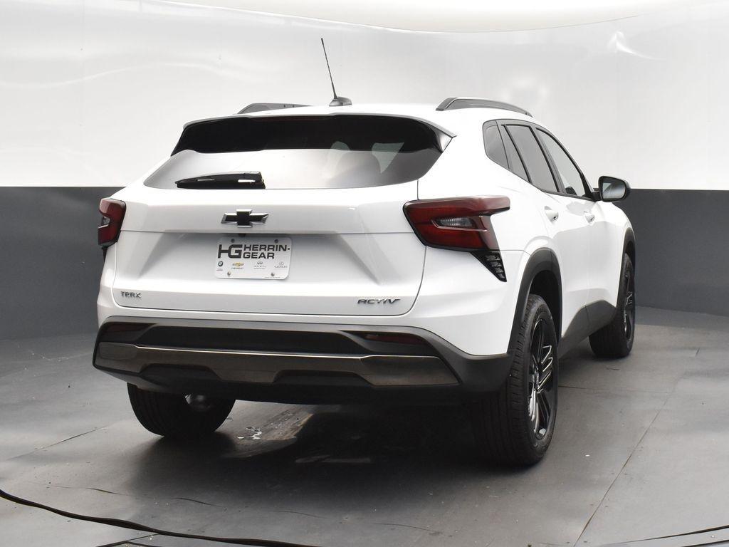 new 2025 Chevrolet Trax car, priced at $25,895