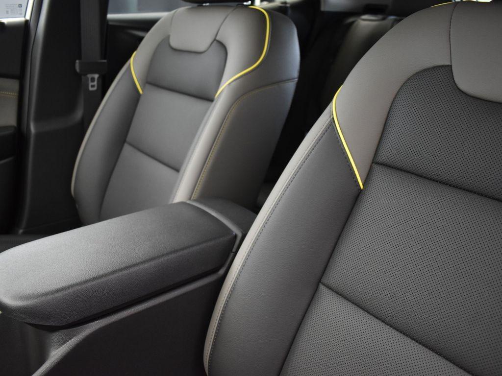 new 2025 Chevrolet Trax car, priced at $25,895