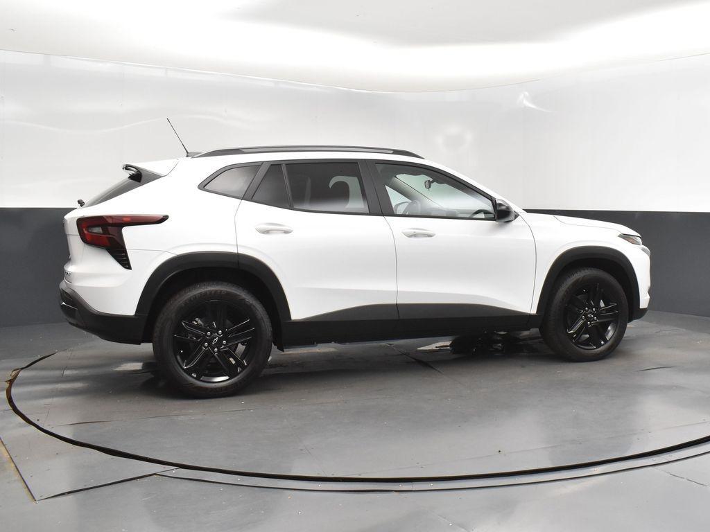 new 2025 Chevrolet Trax car, priced at $25,895