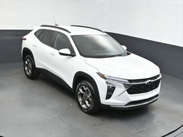 new 2025 Chevrolet Trax car, priced at $26,000