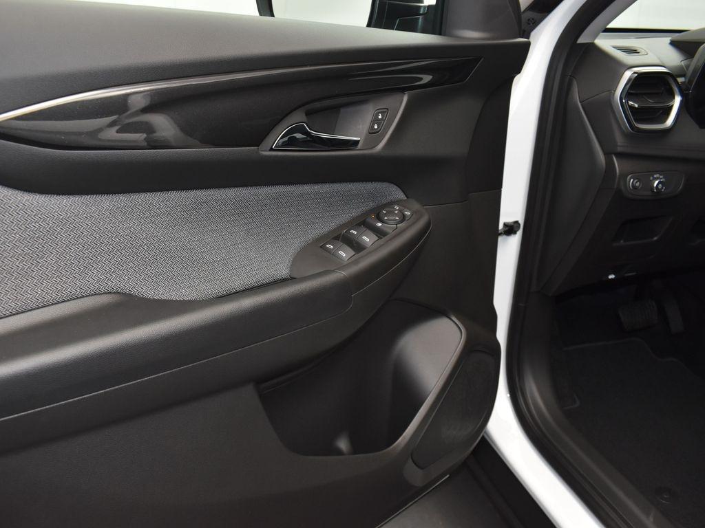 new 2025 Chevrolet TrailBlazer car, priced at $25,285