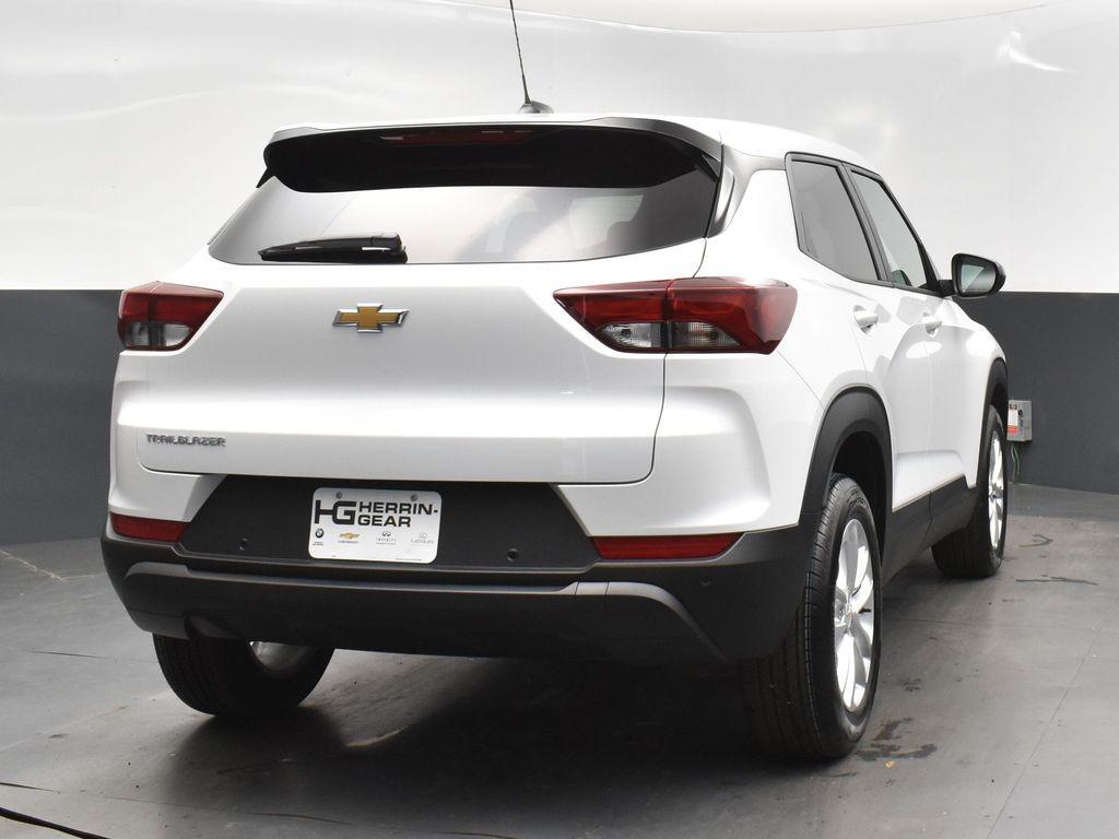 new 2025 Chevrolet TrailBlazer car, priced at $25,285