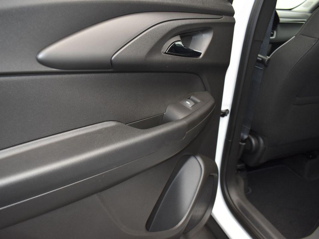 new 2025 Chevrolet TrailBlazer car, priced at $25,285