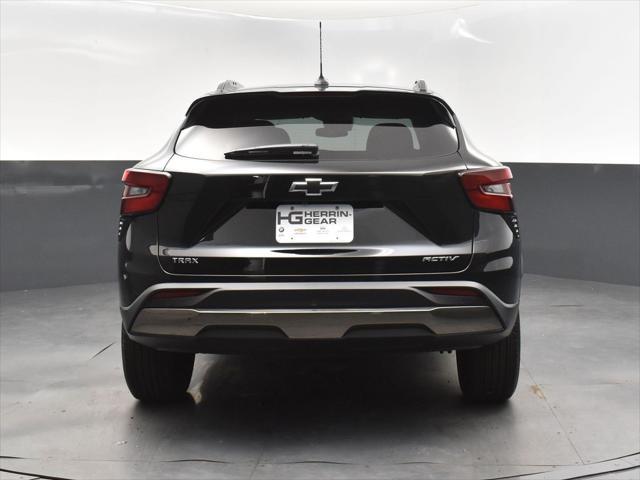 new 2025 Chevrolet Trax car, priced at $26,690